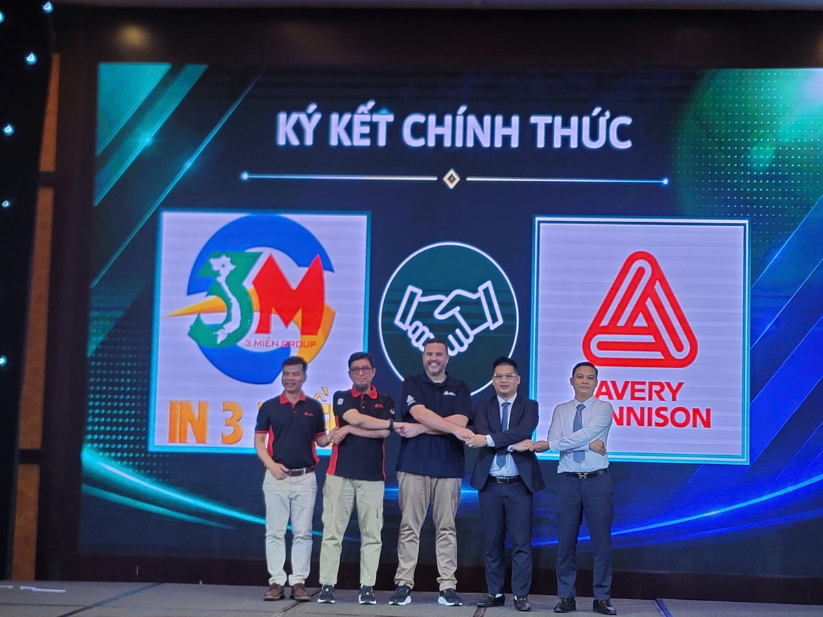 Tại sự kiện chứng kiến lễ thỏa thuận hợp tác chính thức giữa In 3 Miền Group và Tập đoàn Avery Dennison (Mỹ).