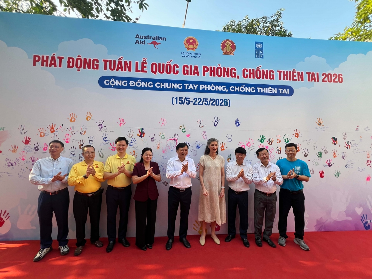 Lãnh đạo Bộ Nông nghiệp và Môi trường,lãnh đạo Cục Quản lý đê điều và PCTT và các chuyên gia tham gia Phát động Tuần lễ Quốc gia Phòng chống thiên tai
 
