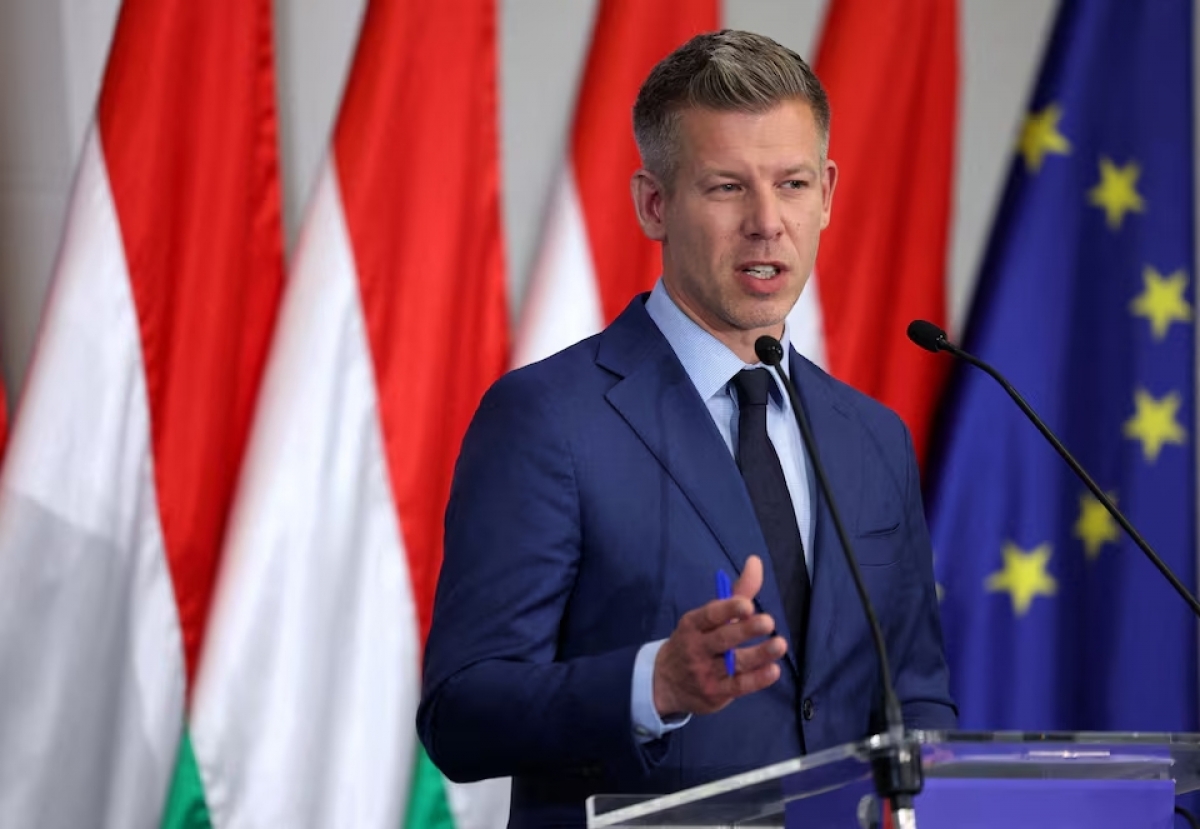 Thủ tướng đắc cử Hungary Péter Magyar (Ảnh-Theo Reuters)