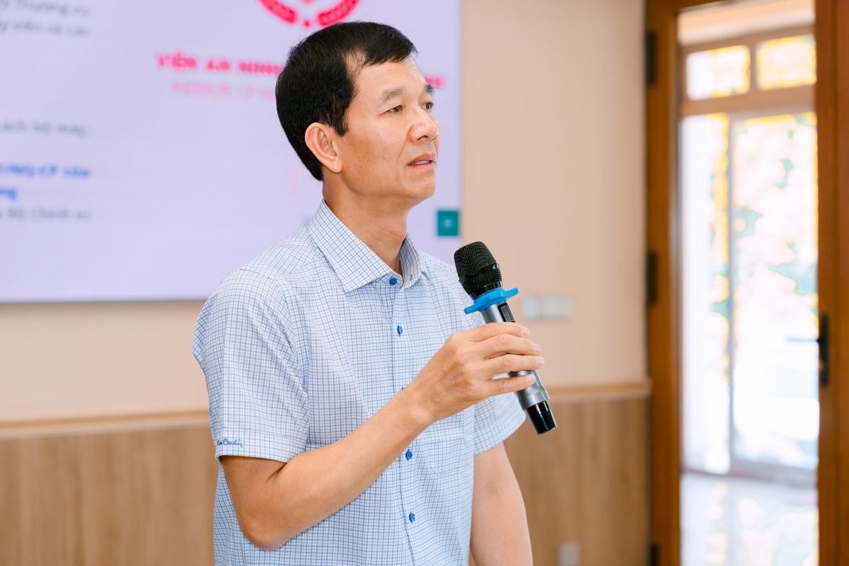 GS.TS Hoàng Đình Phi, Hiệu trưởng Trường Quản trị và Kinh doanh