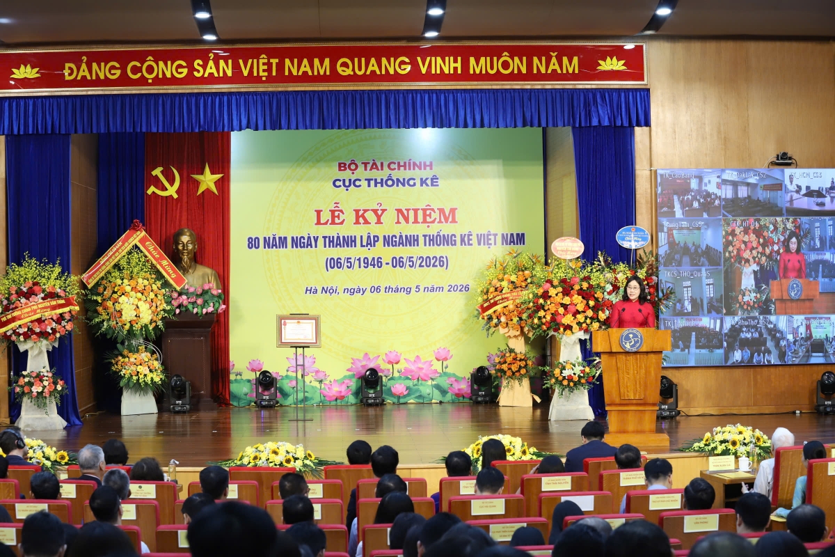 Bà Nguyễn Thị Hương, Cục trưởng Cục Thống kê phát biểu tại buổi lễ