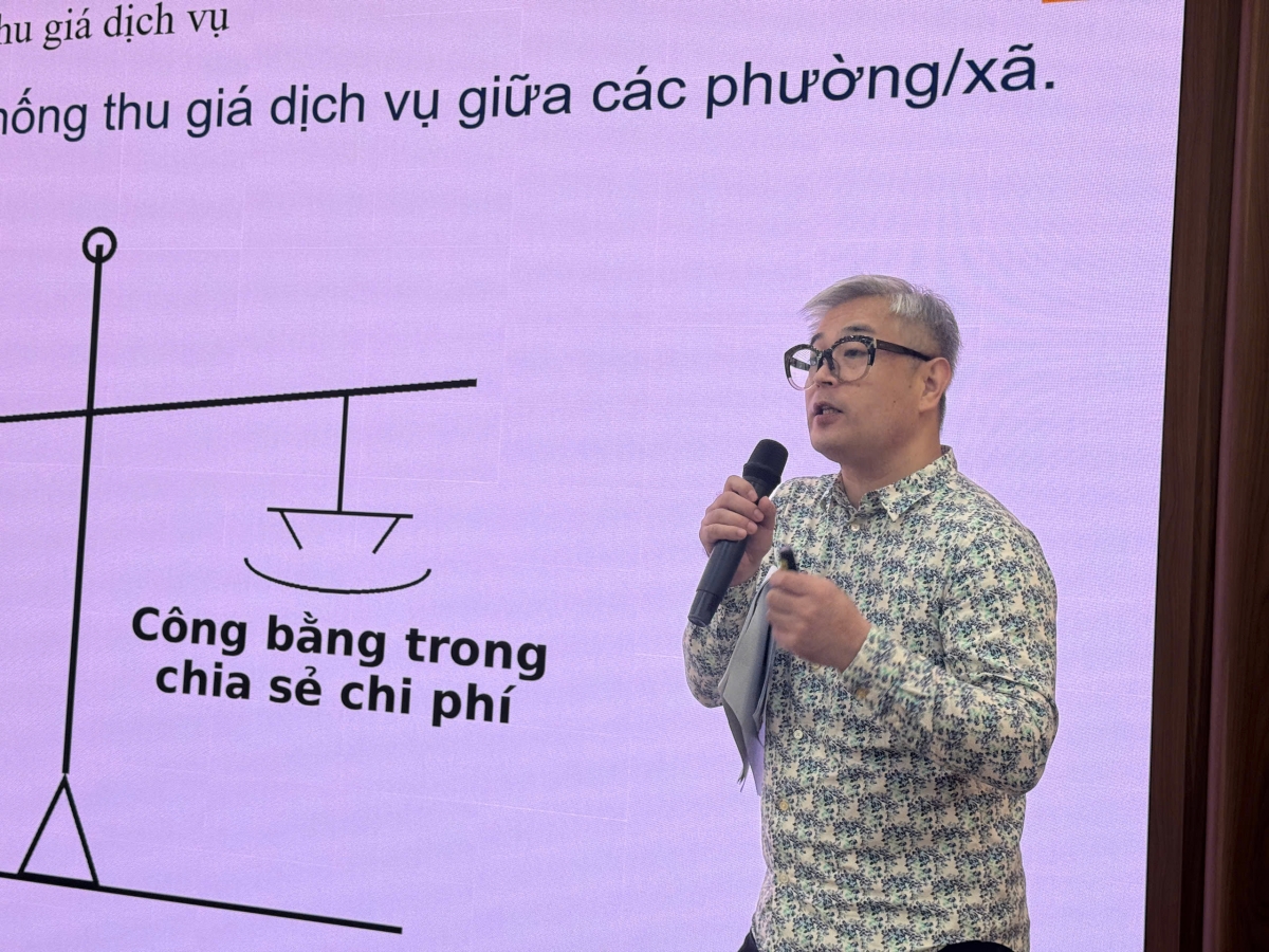 Ông Norihisa Hirata - Chuyên gia quản lý Chất thải rắn Nhật Bản trao đổi về kinh nghiệm quản lý chất thải rắn tại Nhật Bản.