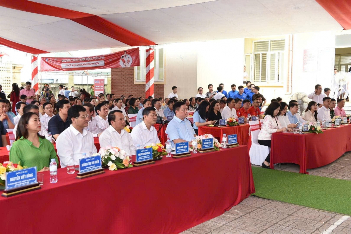 Các đại biểu tham dự chương trình