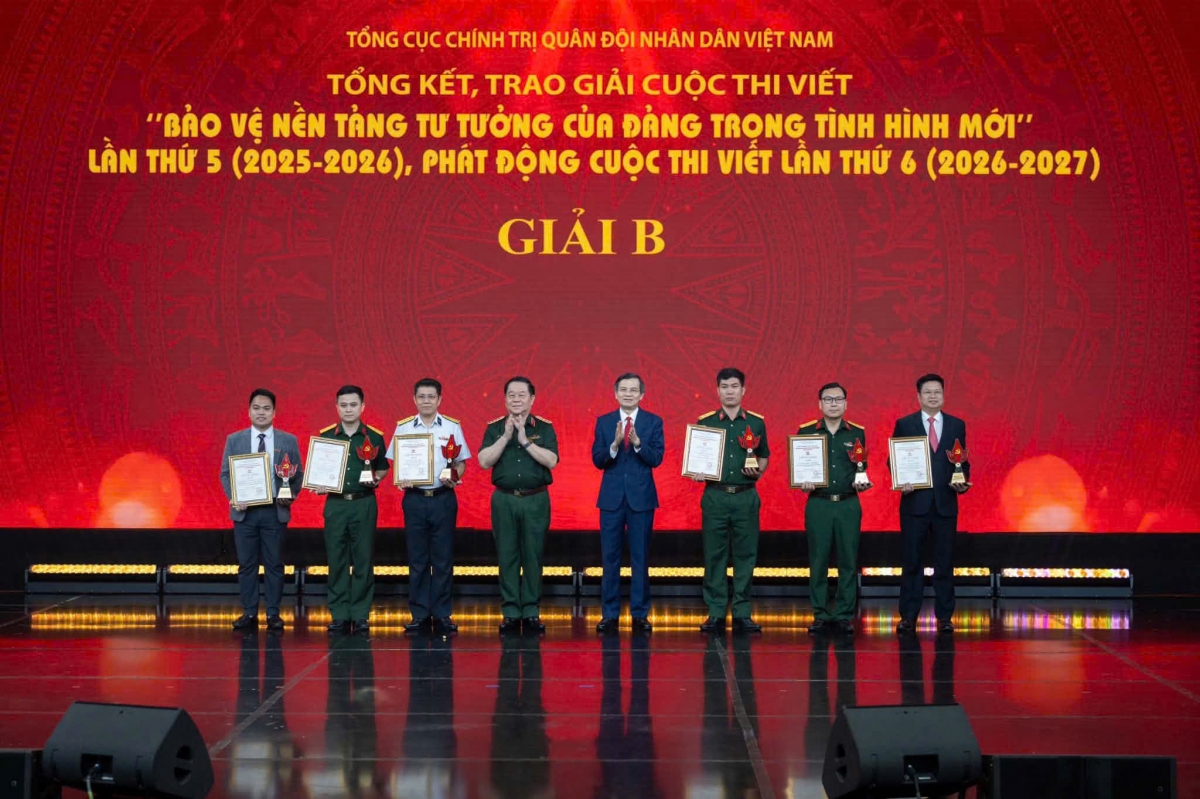 Các tác giả đạt giải