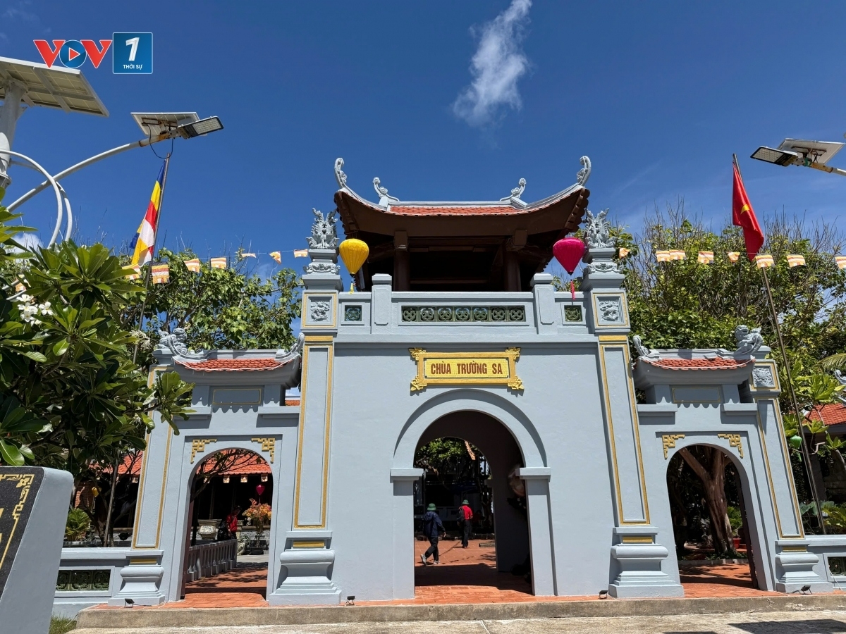 Chùa Trường Sa uy nghiêm giữa biển trời Tổ quốc