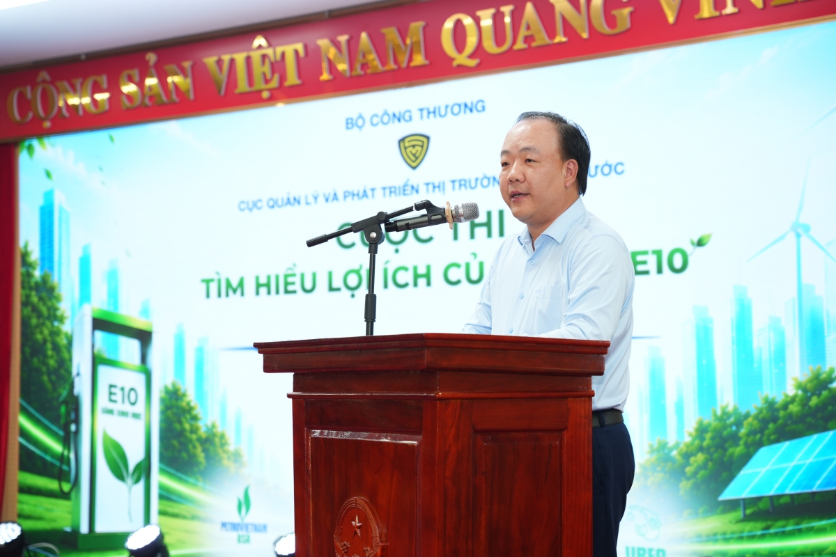 Ông Trần Hữu Linh, Cục trưởng Cục Quản lý và Phát triển thị trường trong nước, Bộ Công Thương: “Cuộc thi là một trong những hoạt động truyền thông thiết thực nhằm lan tỏa lợi ích của xăng sinh học E10 đến đông đảo người dân, góp phần thực hiện hiệu quả chủ trương phát triển năng lượng xanh của Chính phủ”
