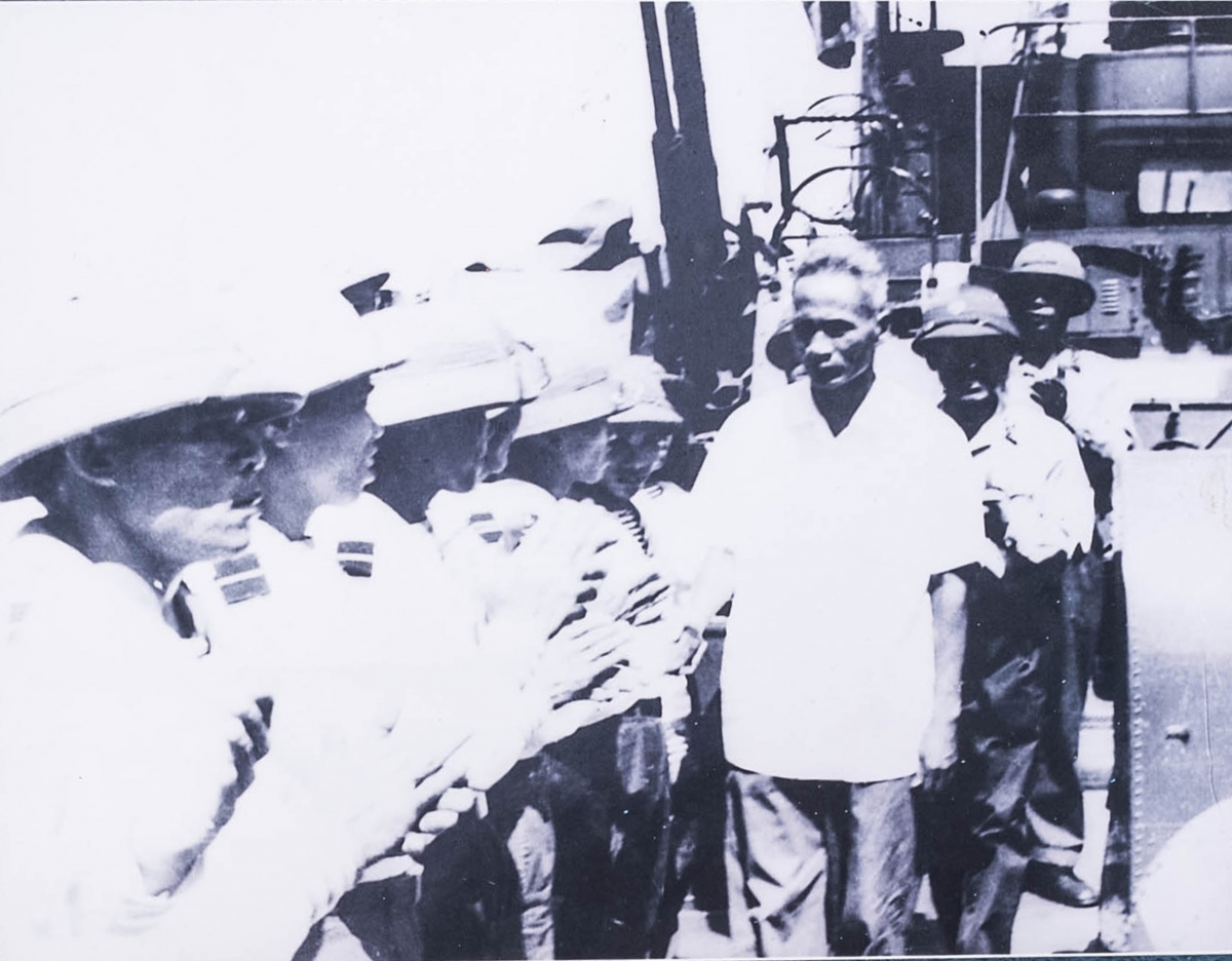 Thủ tướng Phạm Văn Đồng thăm Trung đoàn 171 ngày 5/8/1971 - Ảnh tư liệu