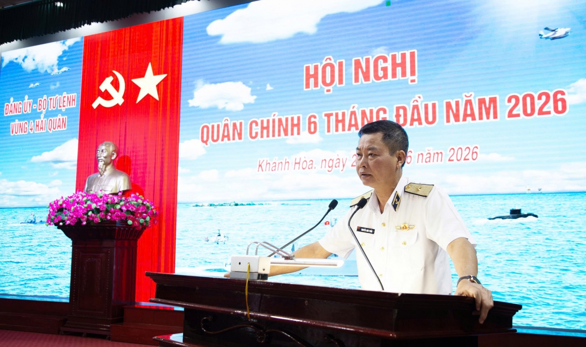 Chuẩn Đô đốc Nguyễn Anh Tuấn, Tư lệnh Vùng chủ trì hội nghị
