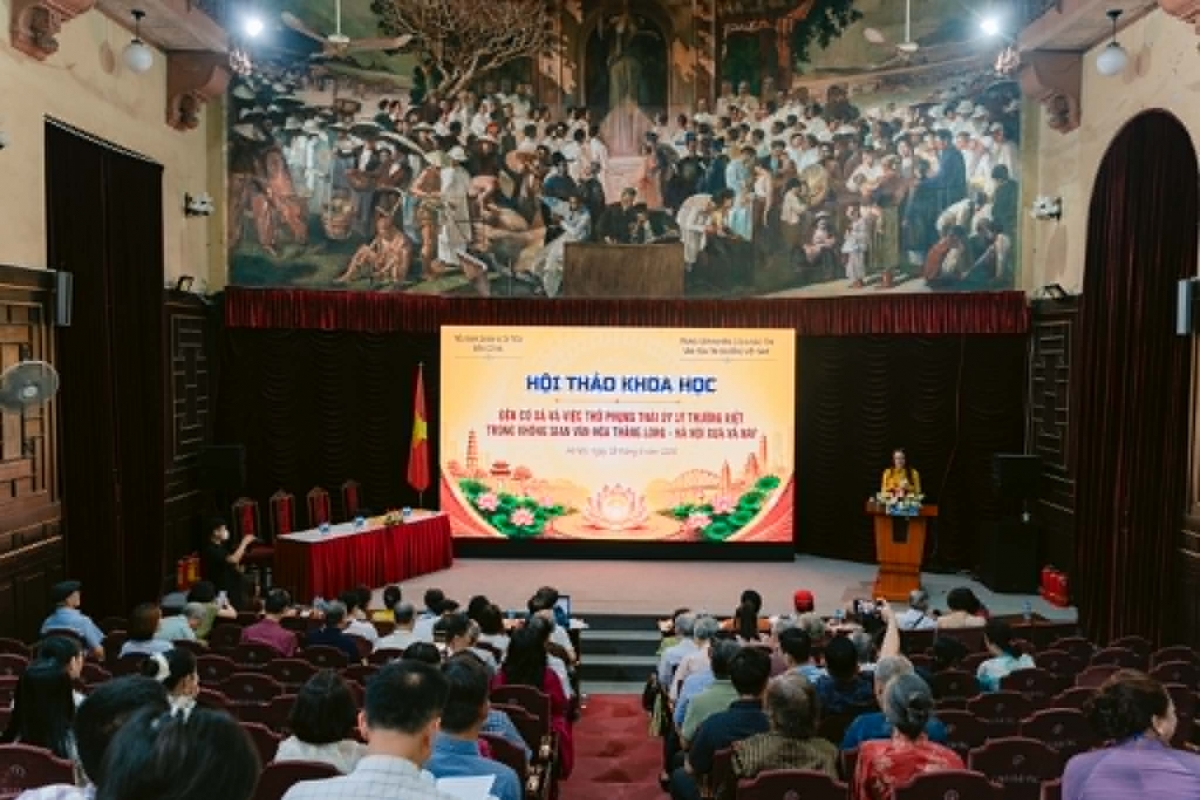 Quang cảnh hội thảo khoa học về Đền Cơ Xá diễn ra ngày 28/6 tại Hà Nội.