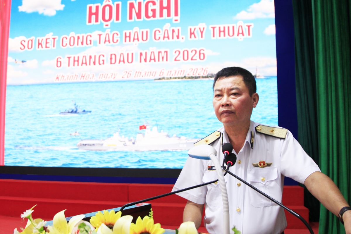 Chuẩn Đô đốc Nguyễn Anh Tuấn, Tư lệnh Vùng chủ trì hội nghị