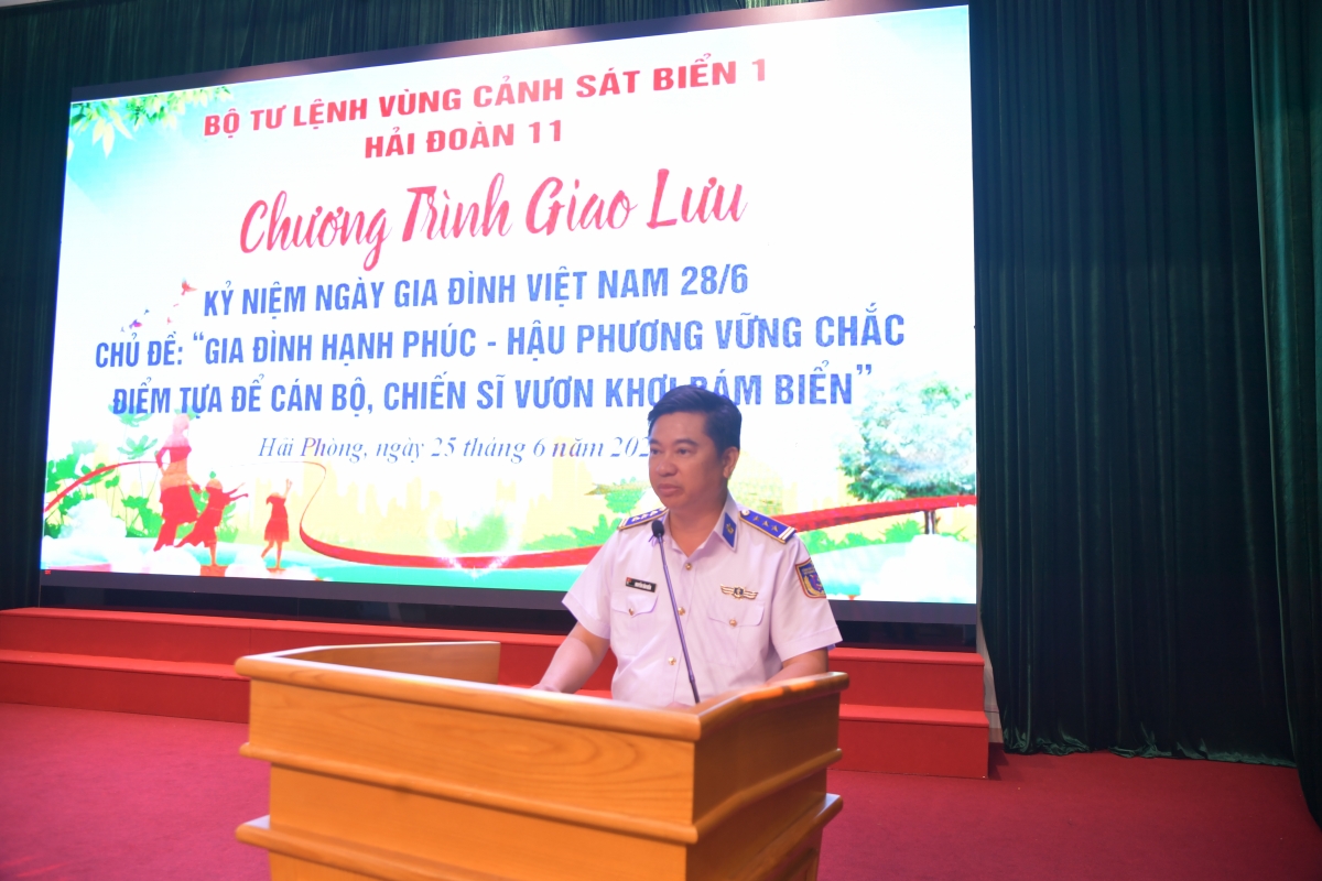 Đồng chí Thượng tá Nguyễn Văn Hiền, BTĐU, Chính ủy Hải đoàn 11 phát biểu
