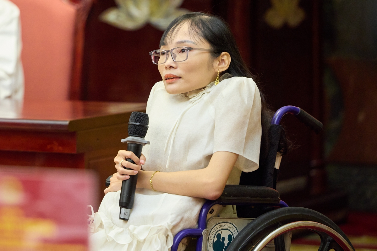 Cô giáo Nguyễn Thị Ngọc Tâm chia sẻ tại buổi gặp mặt.