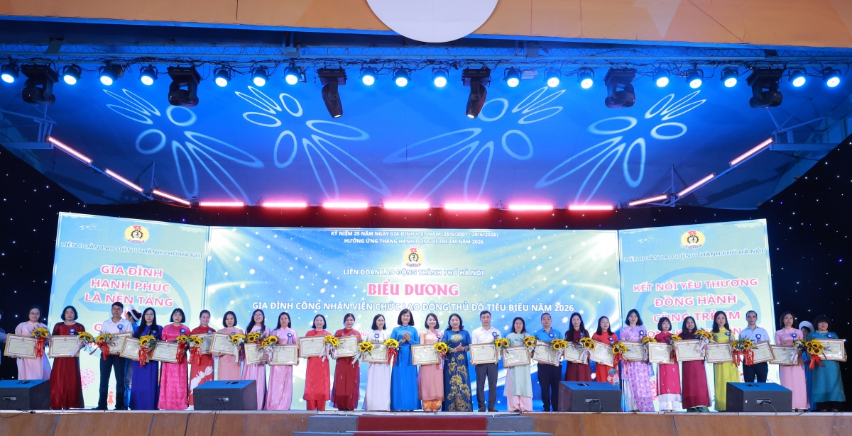 100 gia đình công nhân, viên chức, lao động Thủ đô tiêu biểu 2026