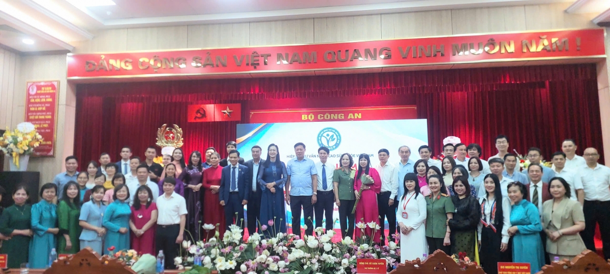 Lễ kỷ niệm 1 năm thành lập Hiệp hội Tư vấn Nâng cao sức khỏe Việt Nam.