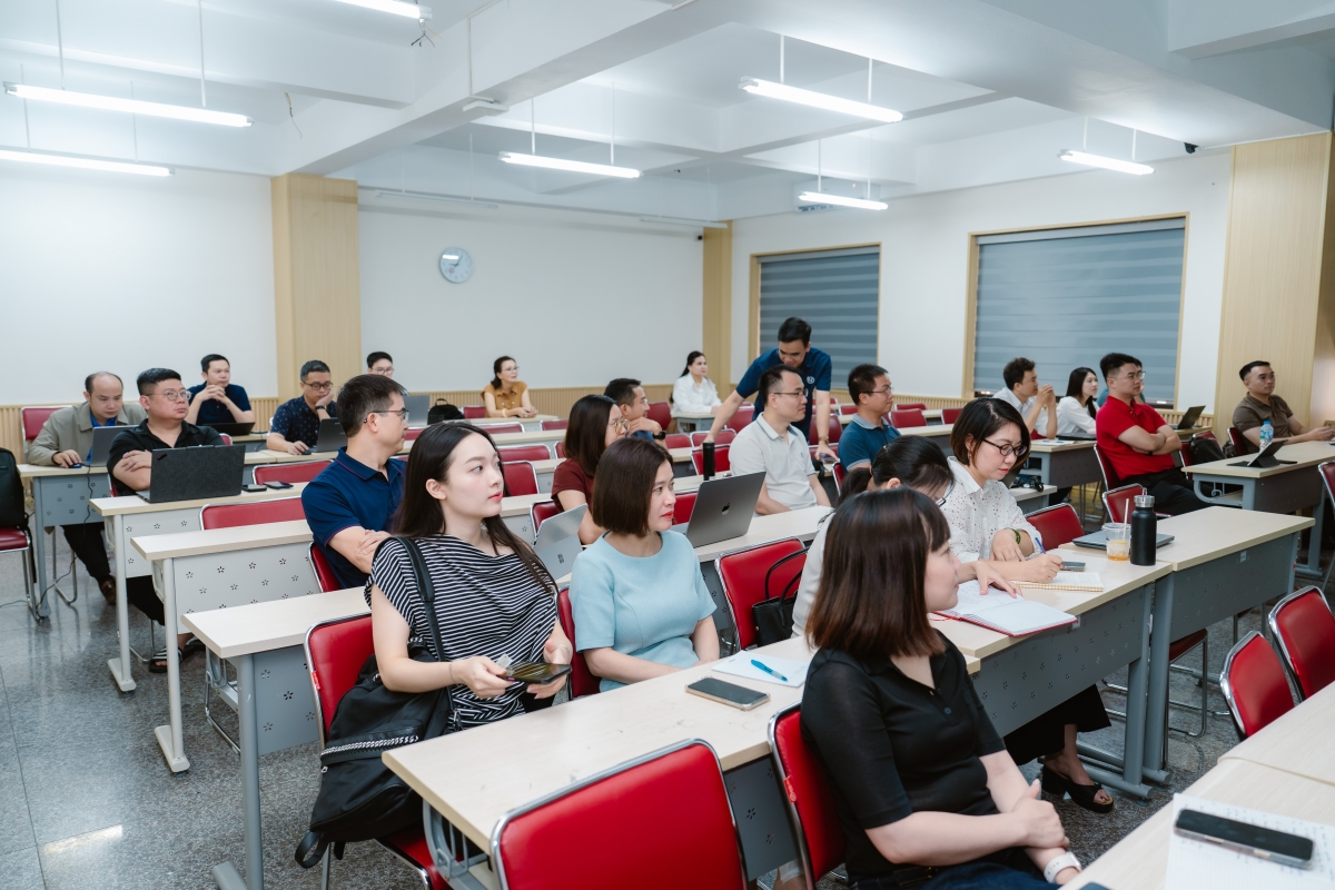Nhiều workshop hỗ trợ đào tạo thêm về kỹ năng mềm cho sinh viên được tổ chức tại chương trình