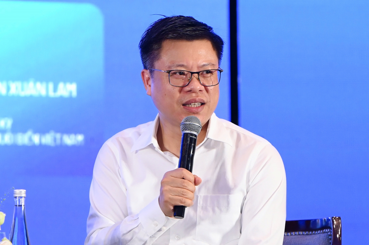 Ông Nguyễn Quốc Toản, Cục trưởng Cục Biển và Hải đảo Việt Nam, Bộ Nông nghiệp và Môi trường trình bày dự án Luật Tài nguyên, môi trường biển và hải đảo sửa đổi