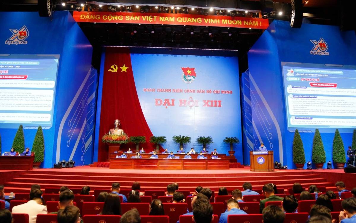 Đại hội đại biểu toàn quốc Đoàn Thanh niên Cộng sản Hồ Chí Minh lần thứ XIII họp phiên toàn thể với sự tham dự của gần 790 đại biểu ưu tú, đại diện cho gần 22 triệu thanh niên cả nước.