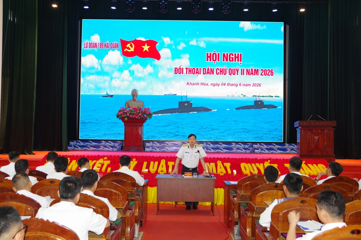 Quang cảnh hội nghị đối thoại dân chủ