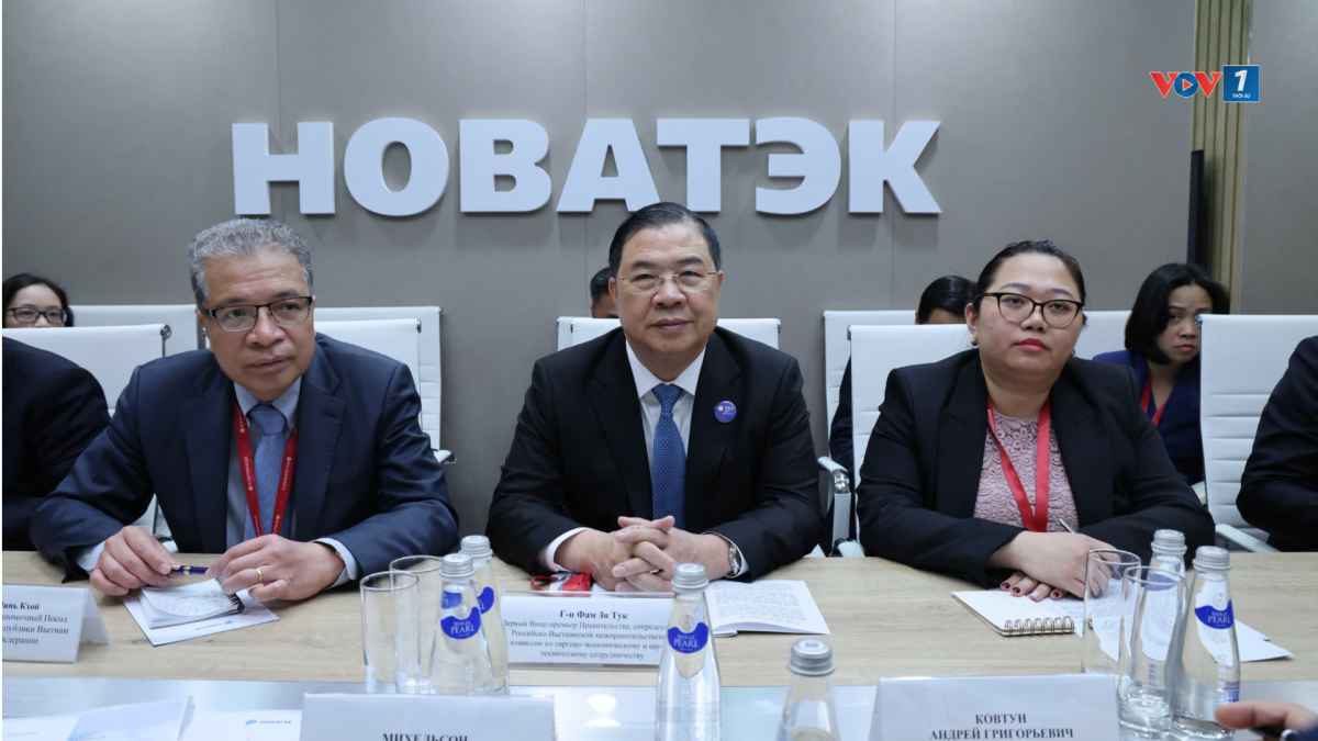 Phó Thủ tướng Thường trực ghi nhận các đề xuất hợp tác của các doanh nghiệp Nga