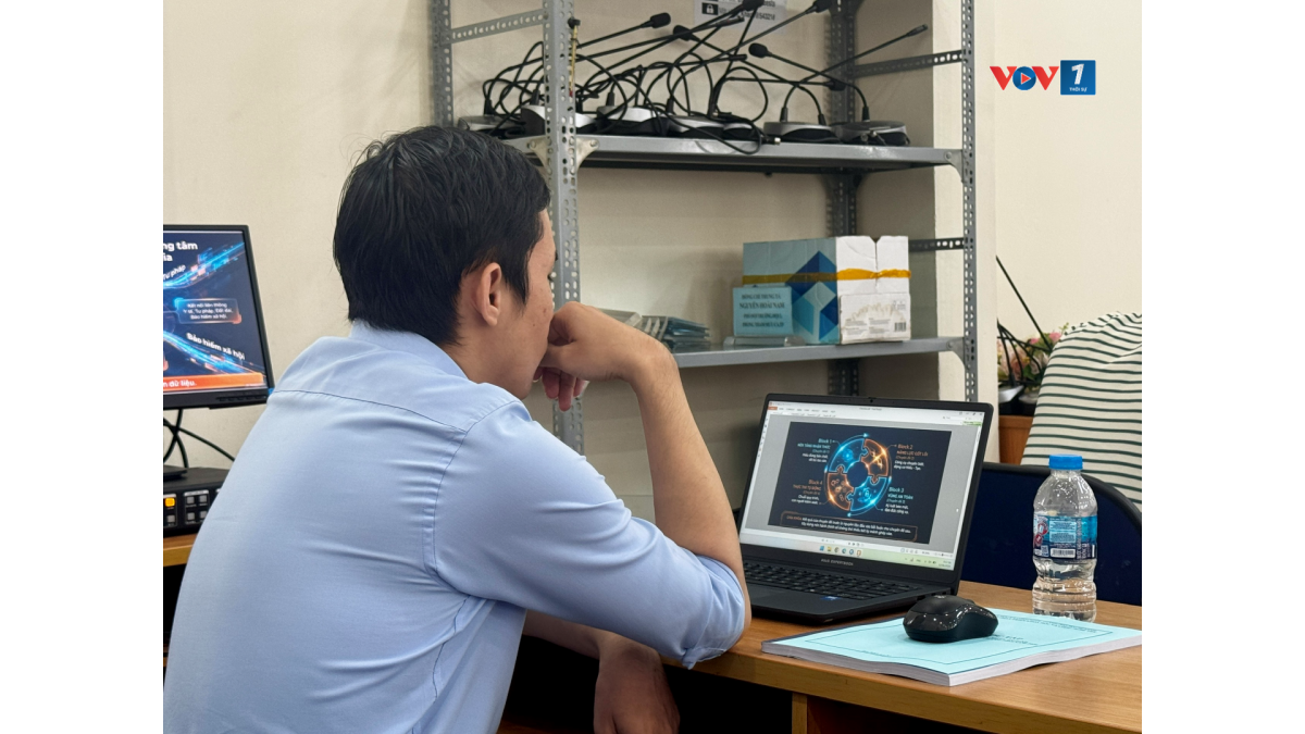 Sử dụng AI giảm tải công việc hành chính