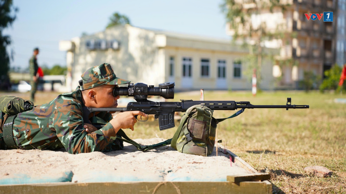 Các xã thủ tiến hành bài thi