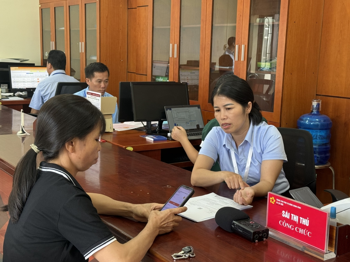 Theo thống kê, hiện toàn tỉnh Quảng Ninh có 2.267 thủ tục hành chính, trong đó cấp tỉnh 1.860 thủ tục, cấp xã 407 thủ tục.