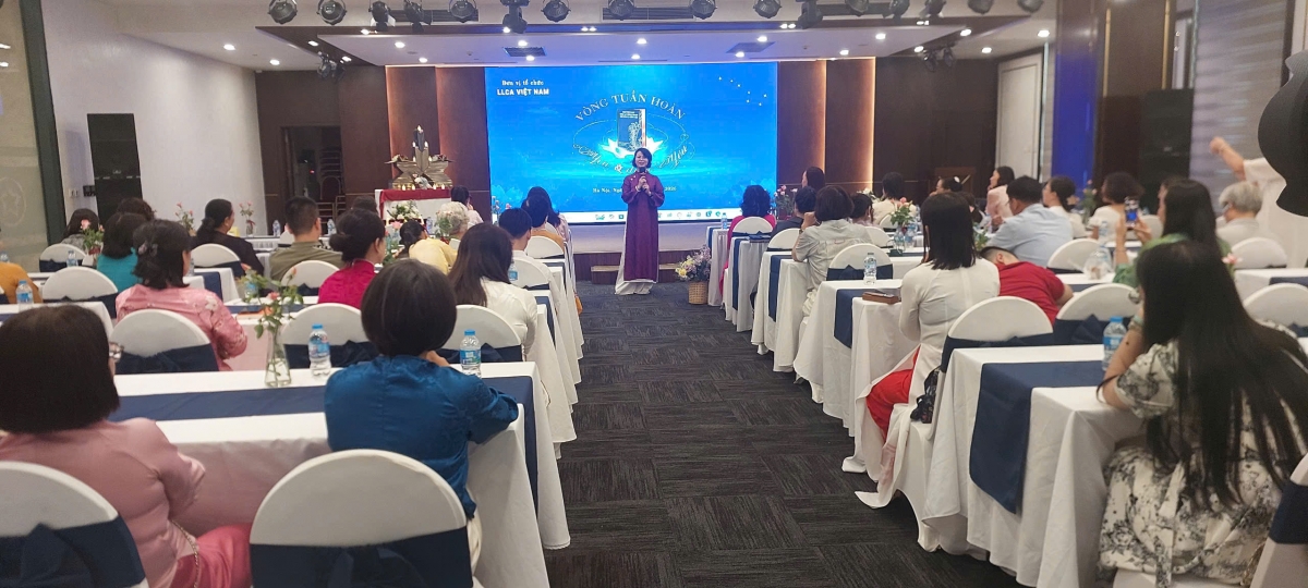Toàn cảnh Lễ ra mắt sách.