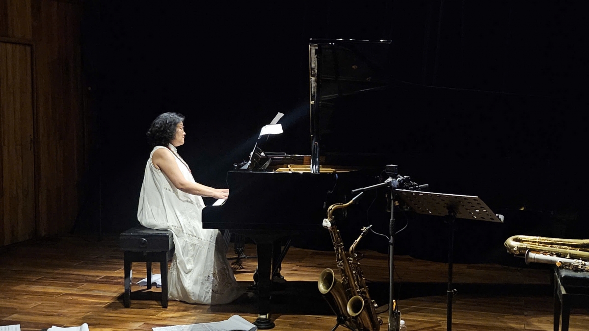 Sau nhiều năm thử nghiệm kết hợp piano cổ điển phương Tây với chất liệu âm nhạc truyền thống Việt Nam, lần này Phó An My lựa chọn trở về với những tác phẩm cổ điển nguyên bản. 