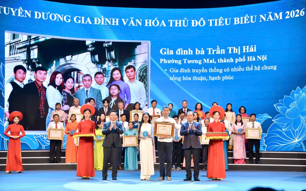 126 gia đình văn hóa tiêu biểu đại diện cho 126 xã, phường trên địa bàn thành phố được tuyên dương