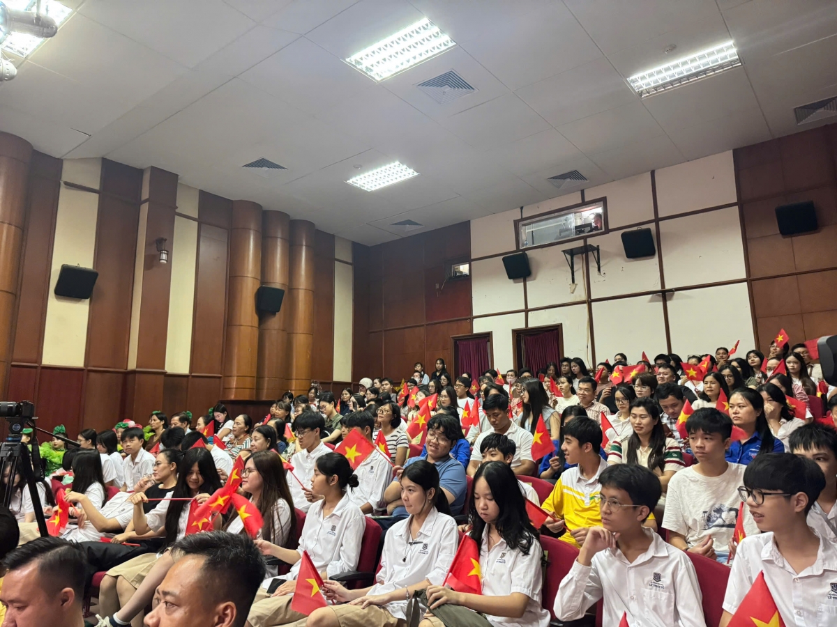  Dự án "Việt Nam chưa kể hết" mong muốn mang đến cho công chúng, đặc biệt là người trẻ, cơ hội tiếp cận những thước phim tư liệu chân thực để hiểu hơn về chiến tranh.