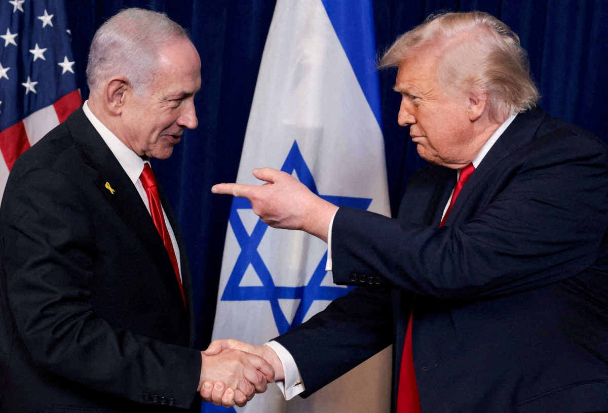 Tổng thống Mỹ Trump gặp Thủ tướng Israel Netanyahu tại câu lạc bộ Mar-a-Lago của Trump, ở Palm Beach .
Ảnh reuters