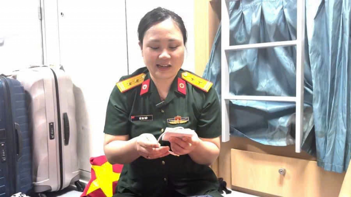 Bác sĩ, Trung tá Vũ Thu Thủy, Bệnh viên TW Quân đội 108 kể về chiếc ổ cứng vượt sóng đến Trường Sa