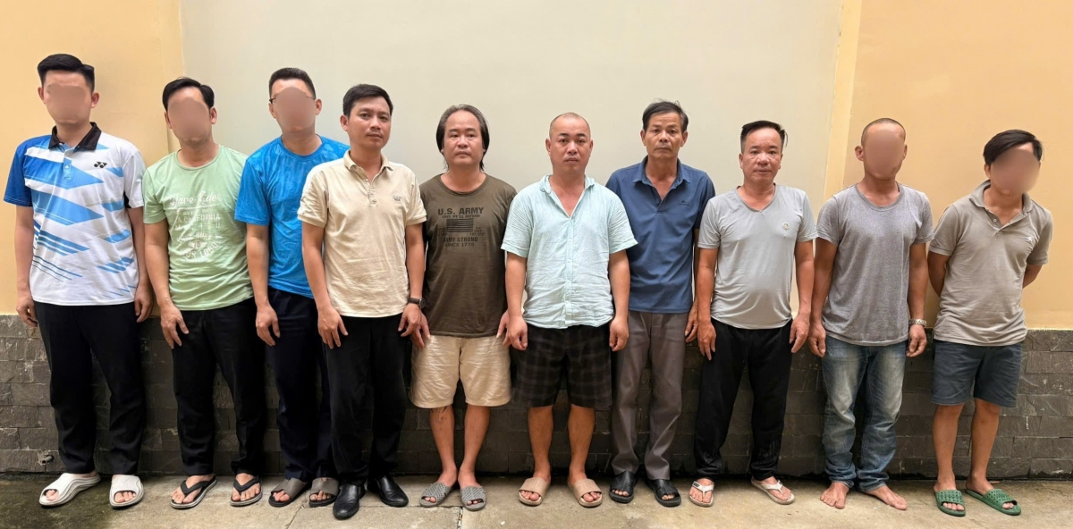 Các đối tượng liên quan trong chuyên án bị tạm giữ để điều tra