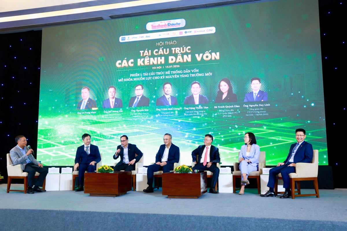 Các diễn giả tại phiên toạ đàm