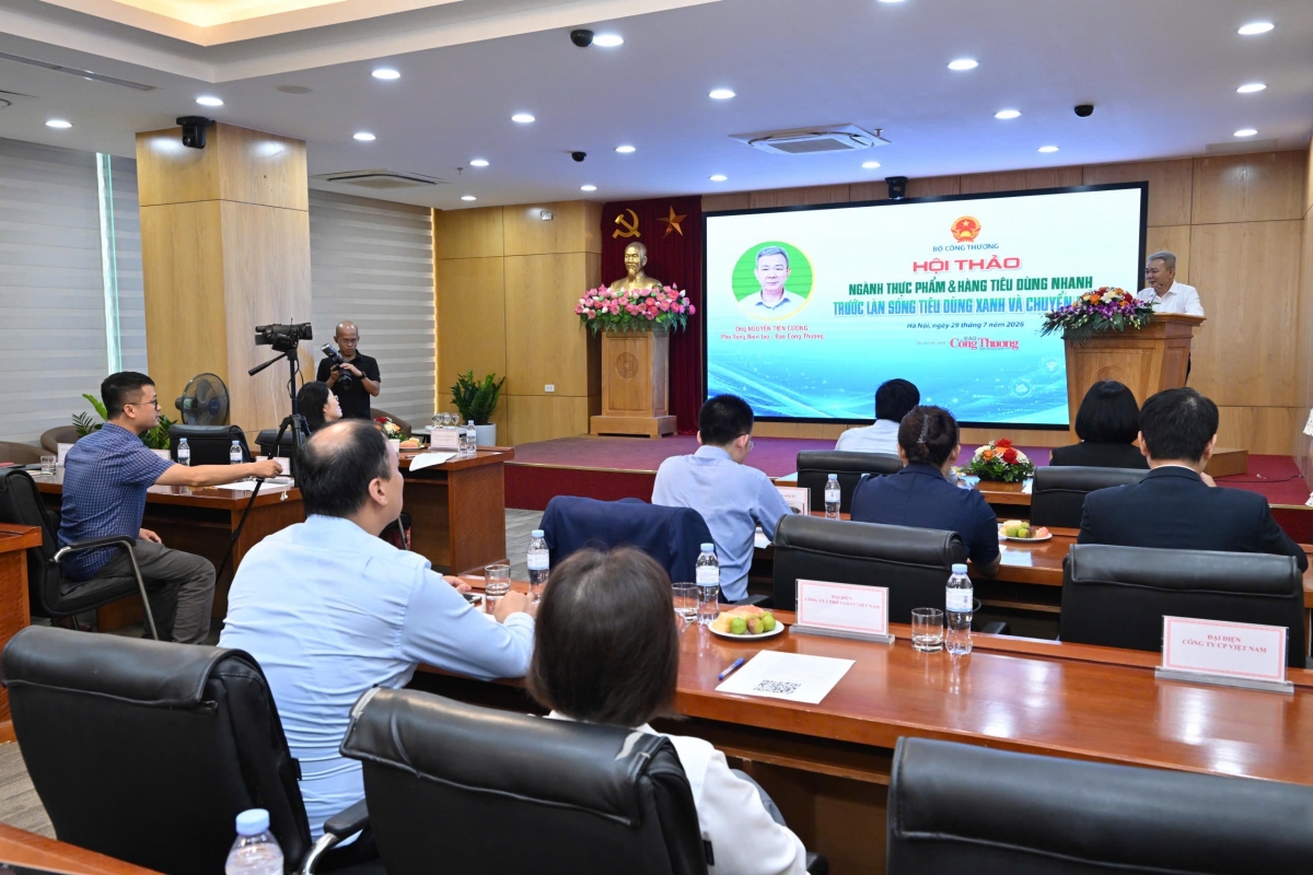 Hội thảo “Ngành thực phẩm và hàng tiêu dùng nhanh trước làn sóng tiêu dùng xanh và chuyển đổi số”