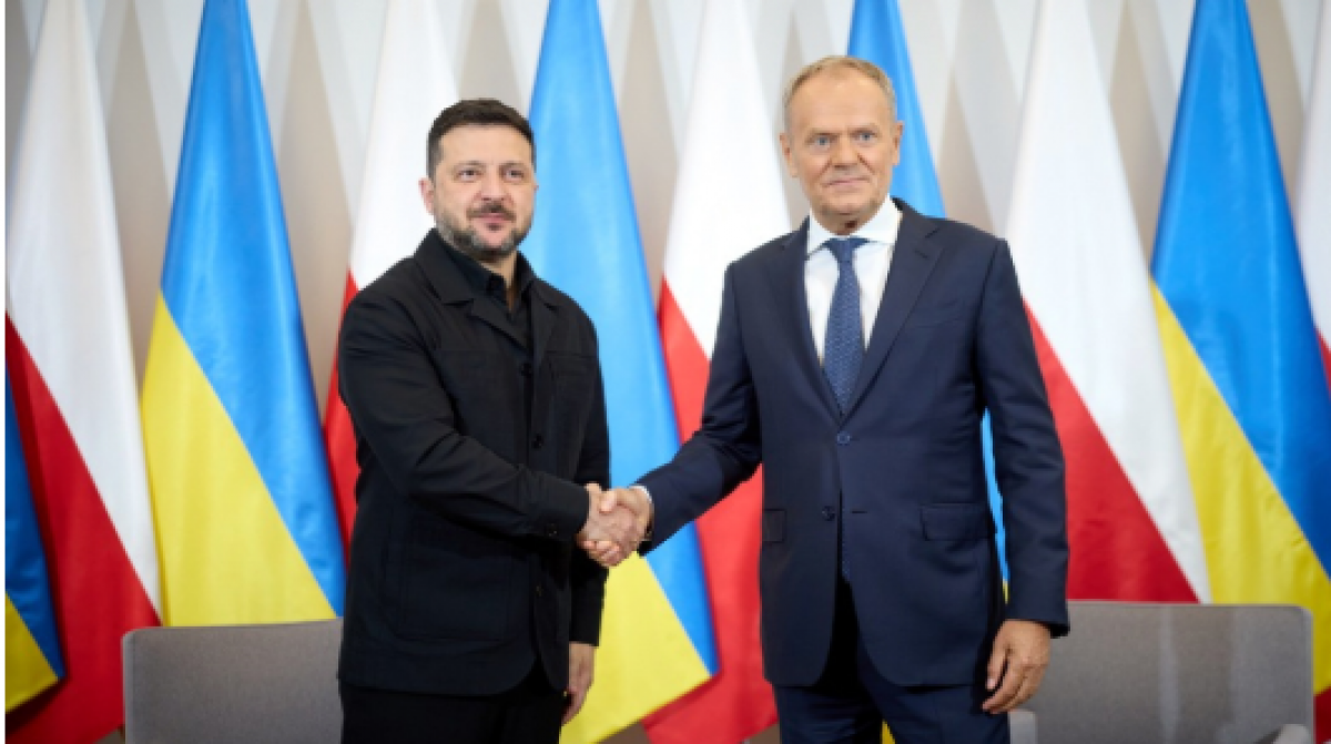 Thủ tướng Ba Lan Donald Tusk (bên phải) và Tổng thống Ukraine Zelensky (bên trái) gặp nhau tại Lublin, miền Đông Ba Lan ngày 29/7 - Ảnh: president.gov.ua