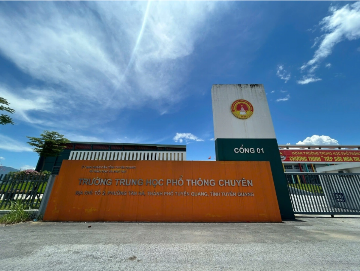 Những sai phạm tại điểm thi THPT chuyên Tuyên Quang khiến nhiều người đặt ra hoài nghi về hiệu quả của việc tổ chức kỳ thi "2 trong 1" tại địa phương
 