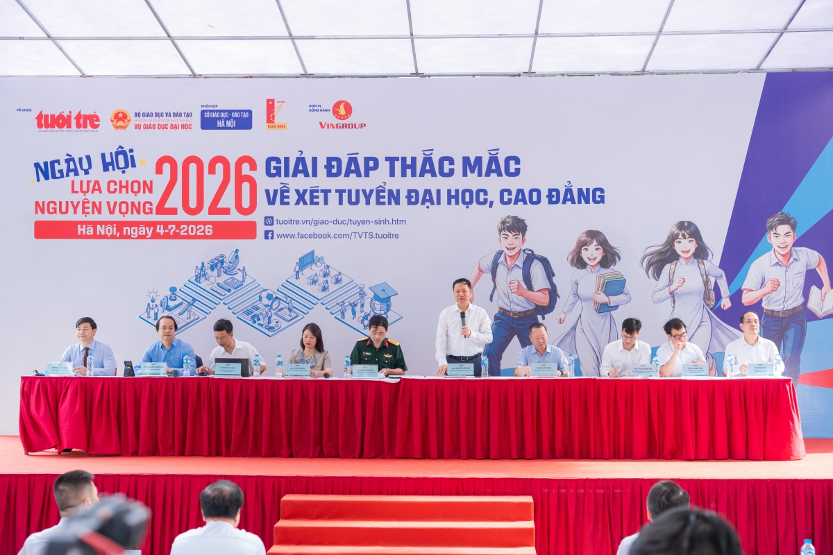 Khu vực tư vấn tại ngày hội do các chuyên gia là lãnh đạo các cơ sở giáo dục trực tiếp giải đáp cho thí sinh và phụ huynh