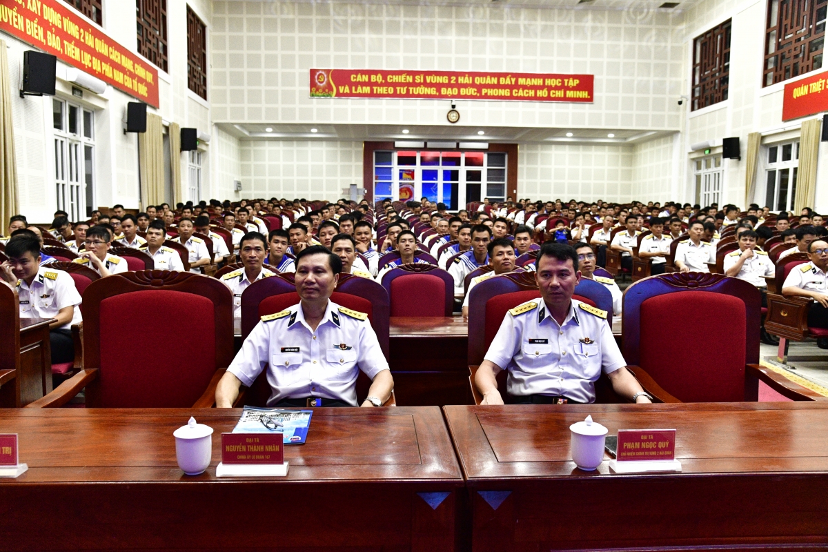 Các đại biểu dự chương trình