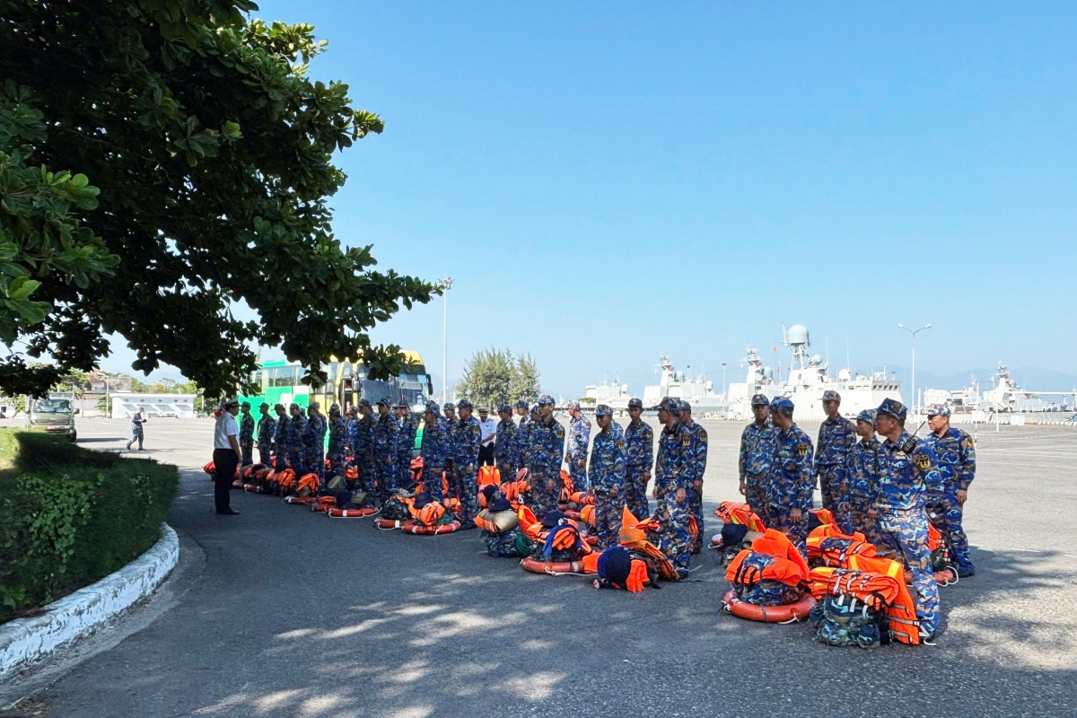 Kiểm tra lực lượng cơ động cứu giúp nhân dân khi có lệnh