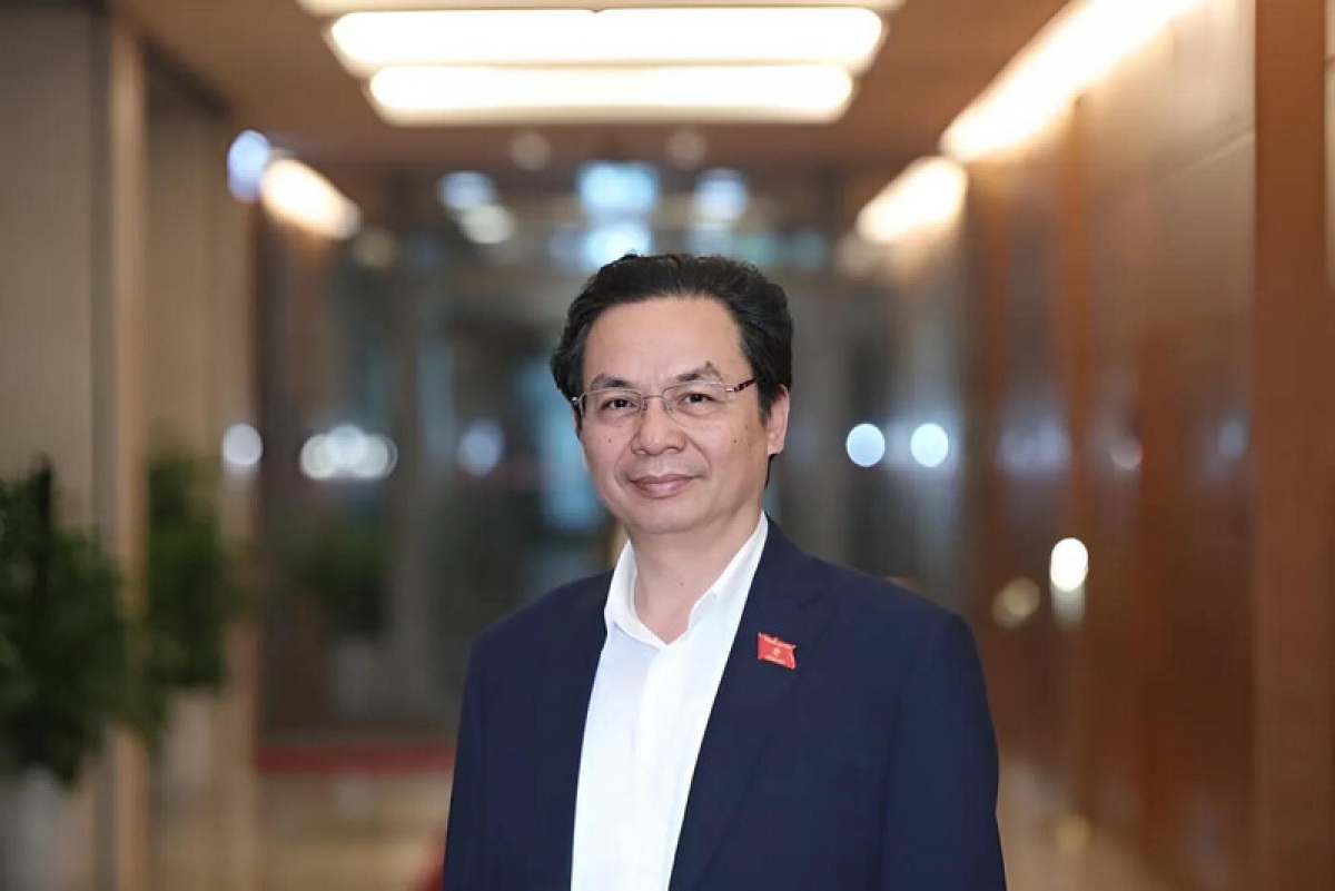 Giáo sư, Tiến sĩ Hoàng Văn Cường
