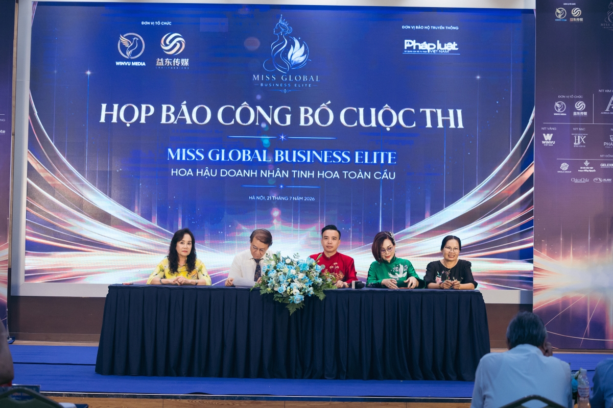 Ban Tổ chức giải đáp các câu hỏi của phóng viên liên quan đến cuộc thi Hoa hậu Doanh nhân Tinh hoa Toàn cầu 2026.