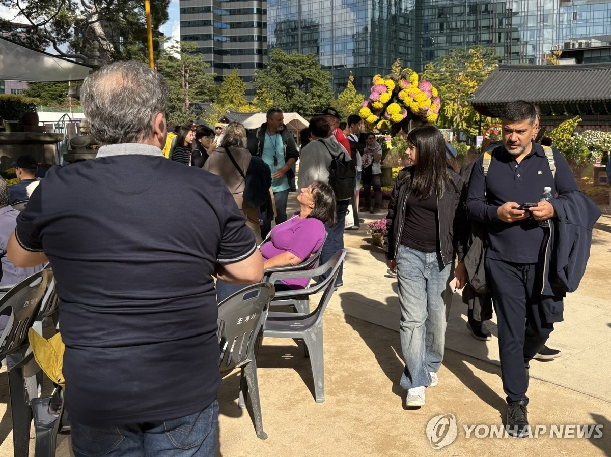 Các điểm du lịch của Hàn Quốc luôn tấp nập du khách nước ngoài (ảnh Yonhap News)