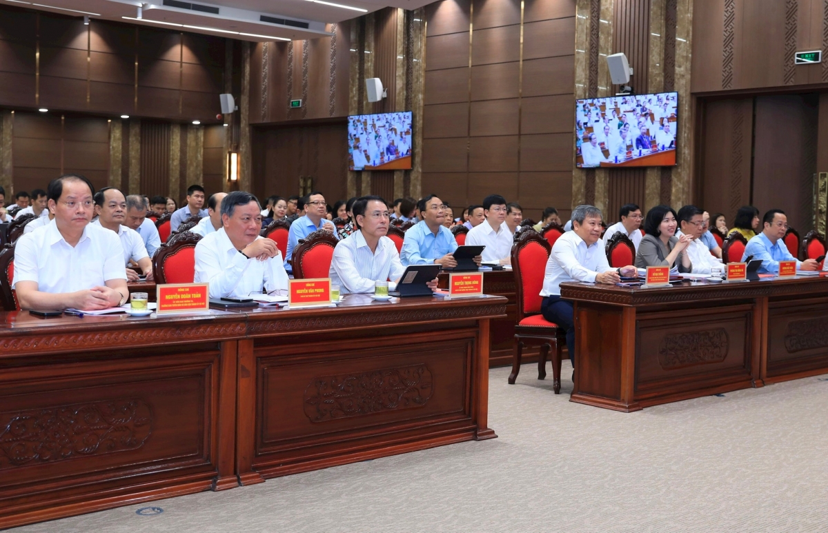 Đại biểu tại điểm cầu Thành ủy Hà Nội