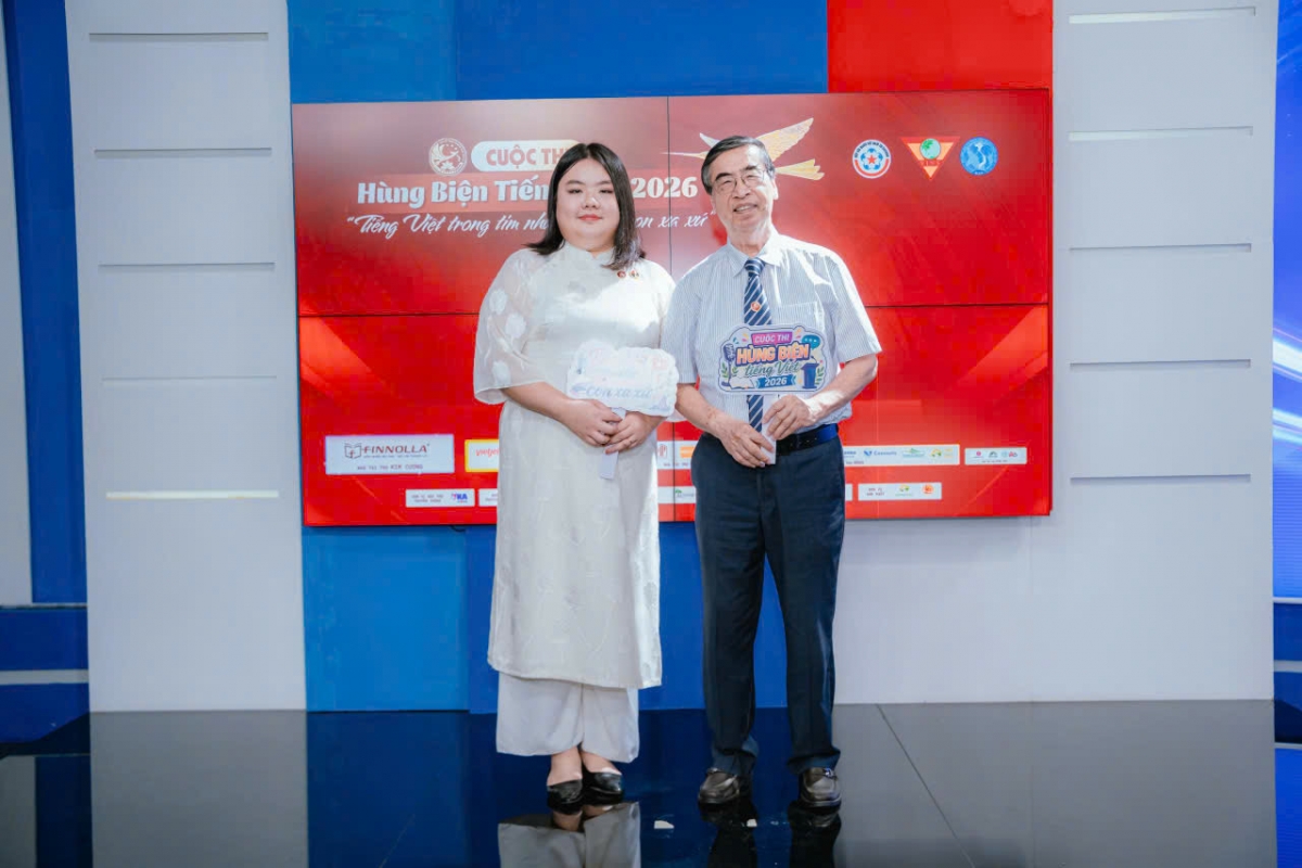 Đại sứ Nguyễn Phú Bình và Phan Thị Mỹ Dung.