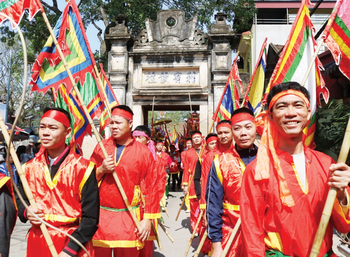 Làng Viêm Xá (làng Diềm) gắn liền với truyền thuyết về thủy tổ Quan họ. Trong ảnh: Lễ hội truyền thống tổ dân phố Viêm Xá, phường Kinh Bắc.