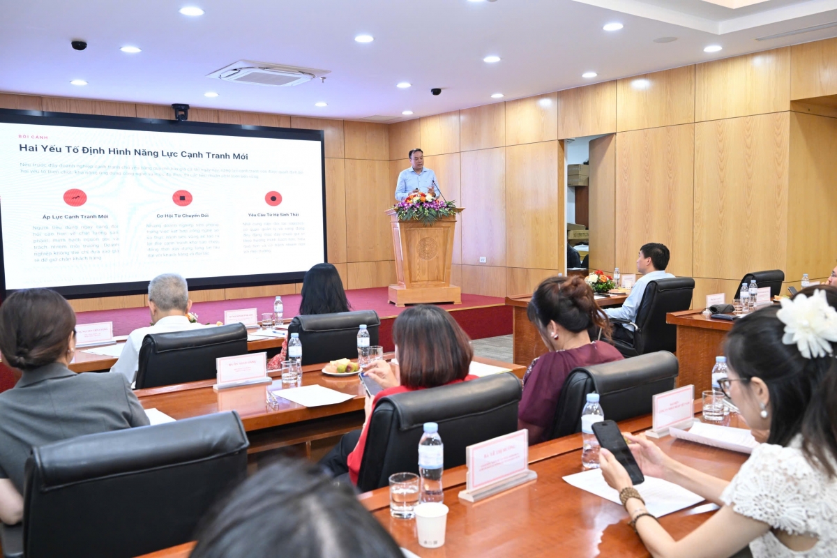 Hội thảo “Ngành thực phẩm và hàng tiêu dùng nhanh trước làn sóng tiêu dùng xanh và chuyển đổi số”