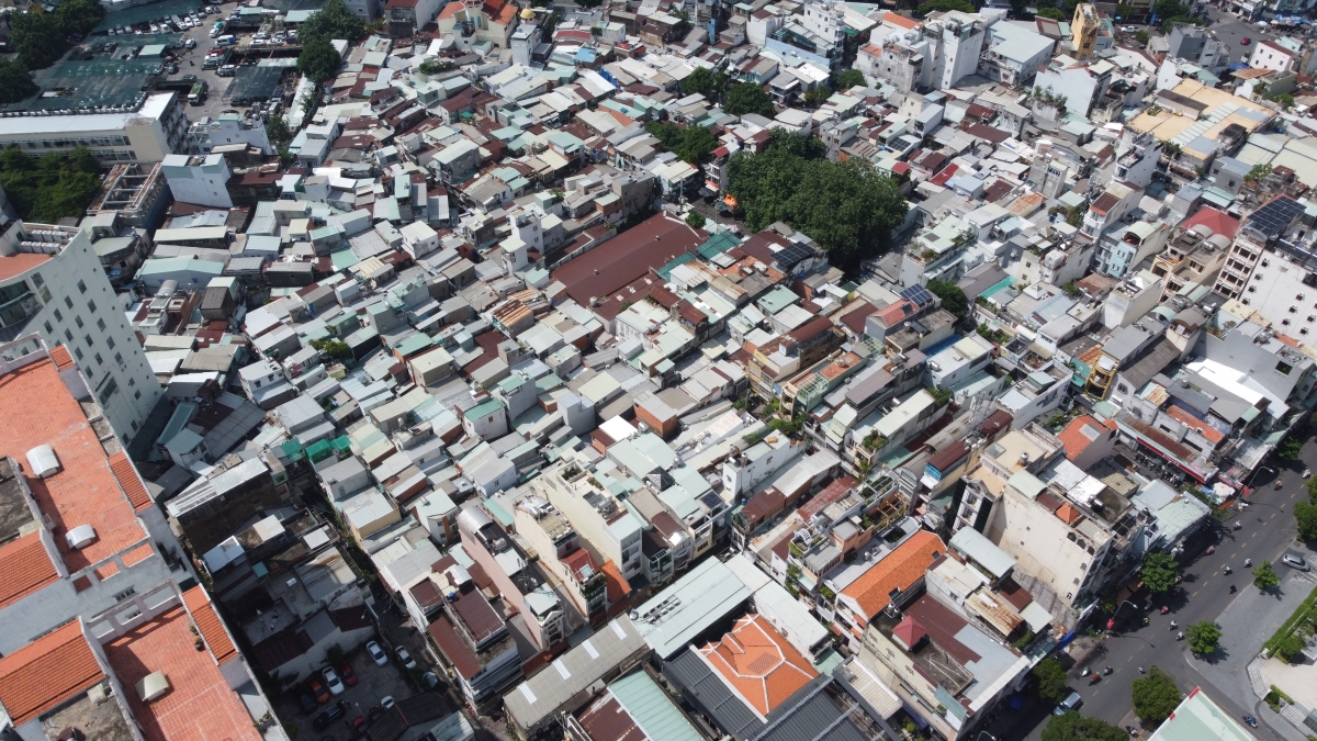 Khu nhà giữa "đất vàng" trung tâm TP.HCM (Ảnh: Duy Phương).