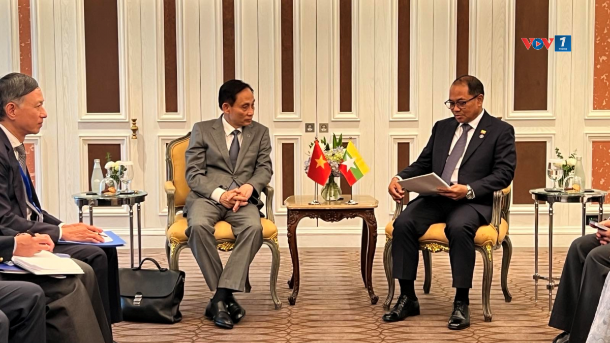 Bộ trưởng Ngoại giao Việt Nam Lê Hoài Trung gặp song phương với Bộ trưởng Ngoại giao Myanmar chiều 12/7/2026. (Ảnh: VOV Bangkok)