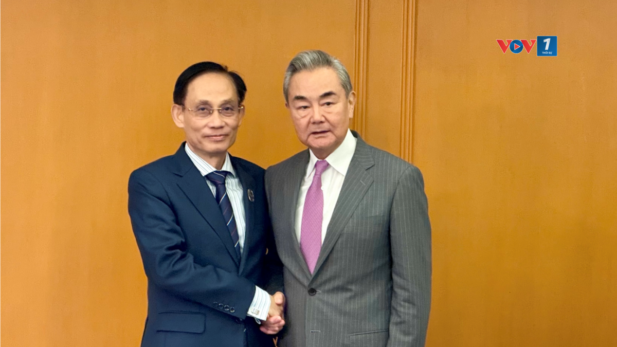 Bộ trưởng Ngoại giao Lê Hoài Trung gặp Bộ trưởng Ngoại giao Trung Quốc Vương Nghị